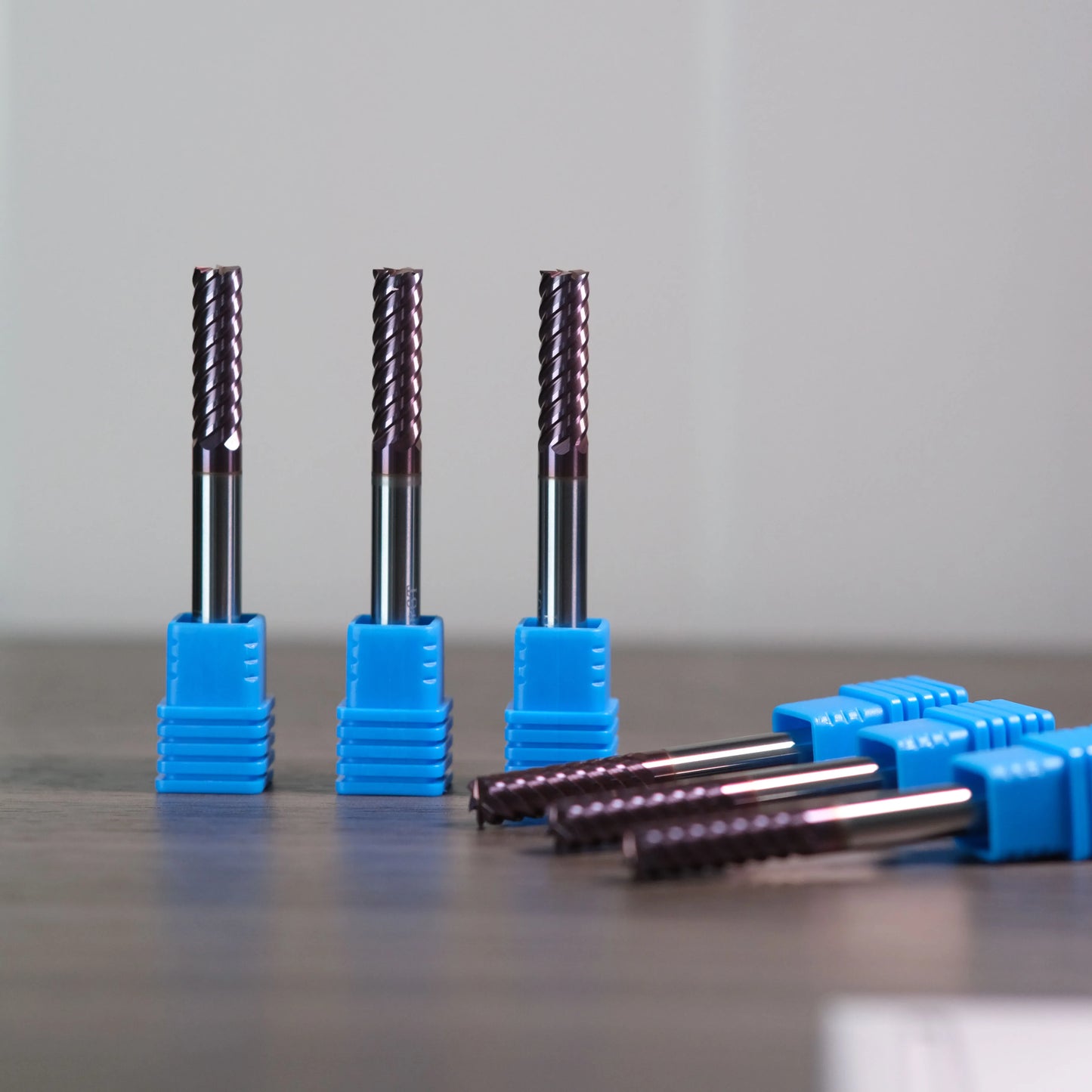 Hot Sale CNC Cutting Tools Durable Hard Wear-Resistant Tungsten Solid Carbide 6 Flutes Finishing End Mill Top Milling Cutter