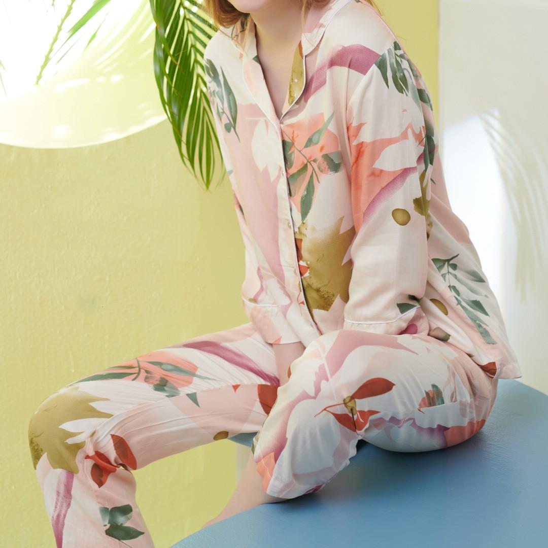 Women's Homewear Suit With Leaf Print