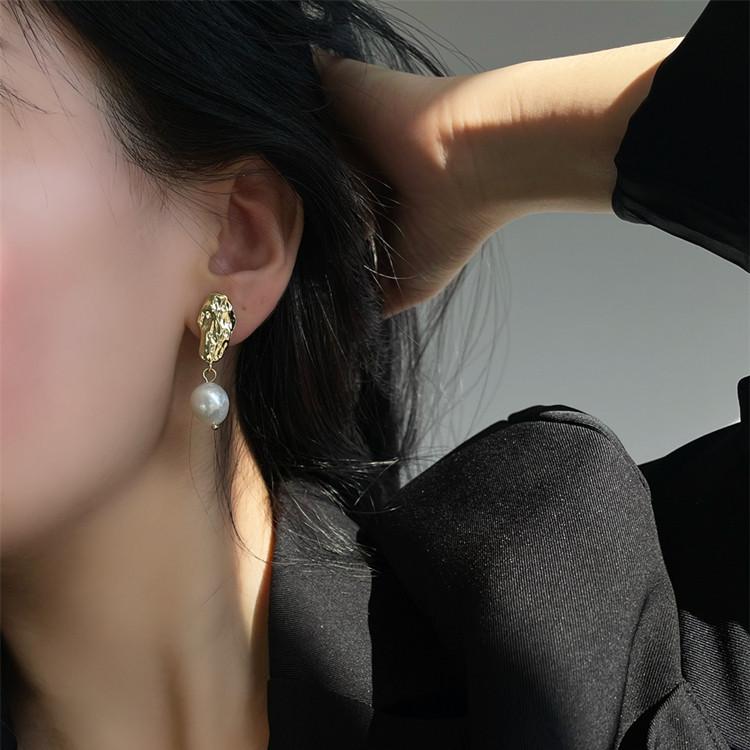 French Natural Pearl Earrings Temperament Commuter Elegant Delicate