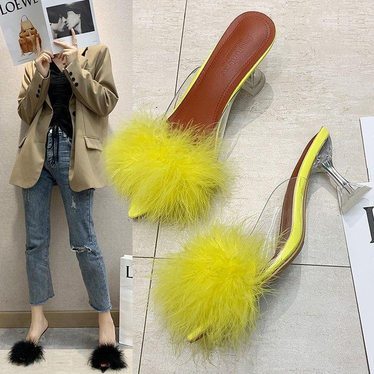 Pointed sandals