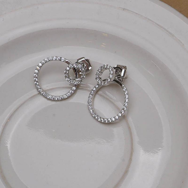 Fashion Temperament Super Flash Rhinestone Round Back Hanging Earrings
