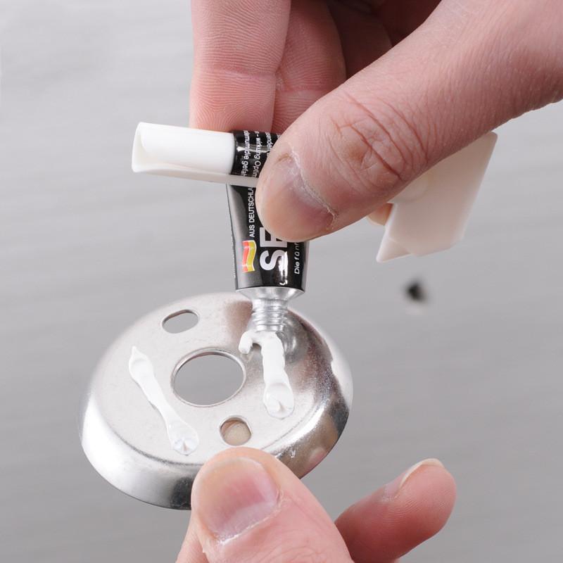 Kitchen Bathroom Hardware Nail-free Glue Water Extruder Roll