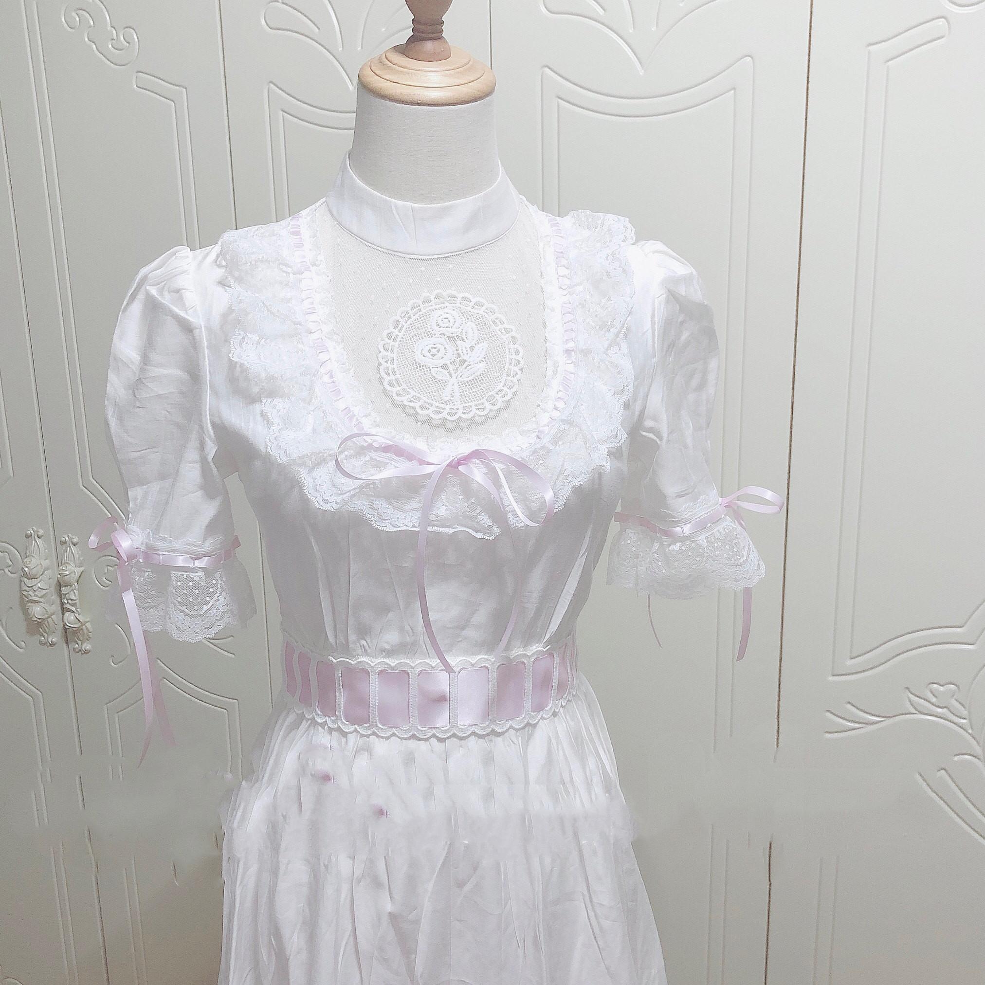 Vintage Style Girl's Hollow Lace Bubble Sleeve Waist Closing Dress