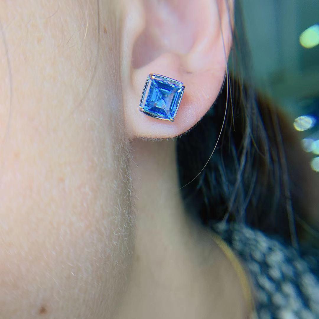 Simple And Natural Blue Topaz Stud Earrings Asche 925 Silver Inlaid