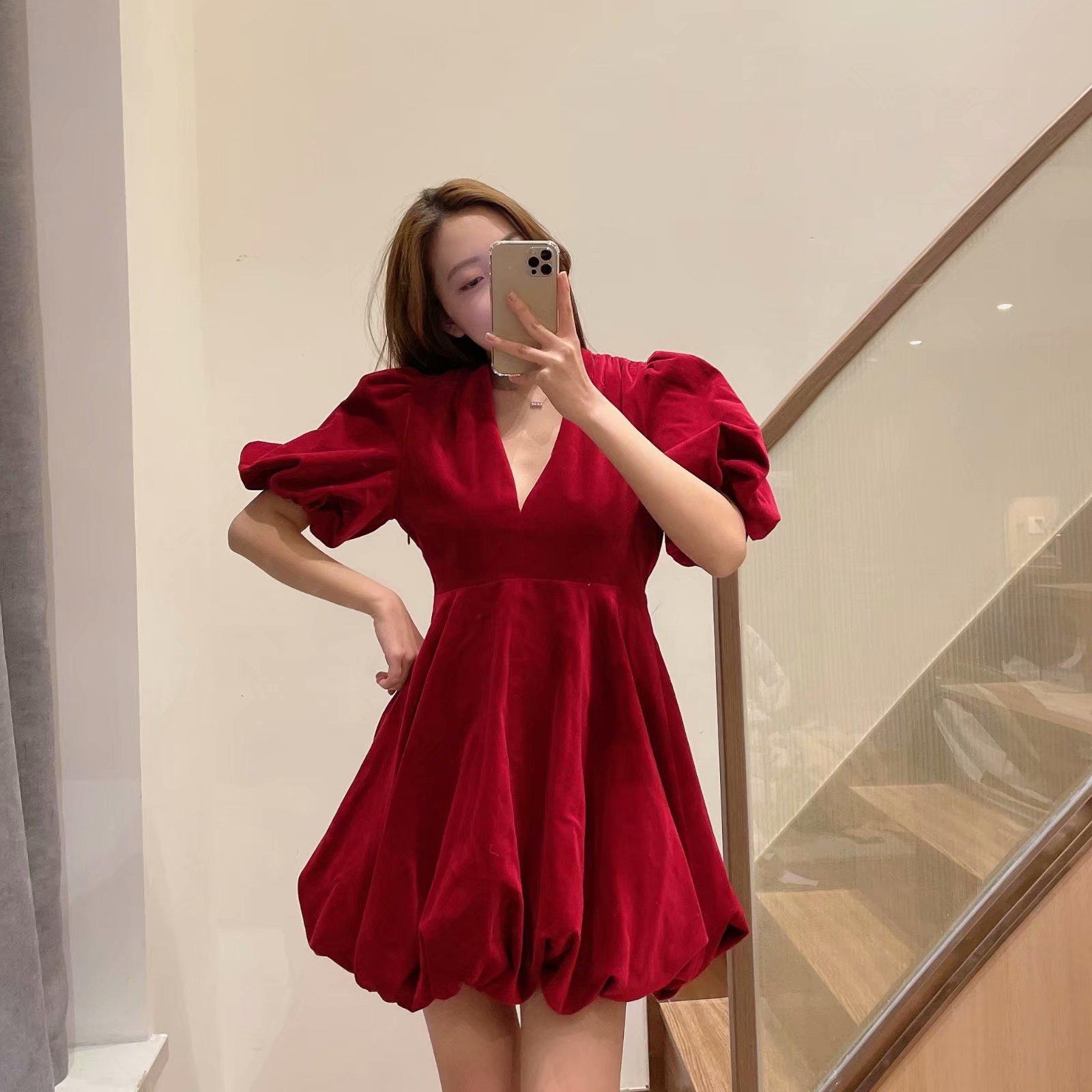 European And American Style Women's Velvet Mini Dress With Puff Sleeves