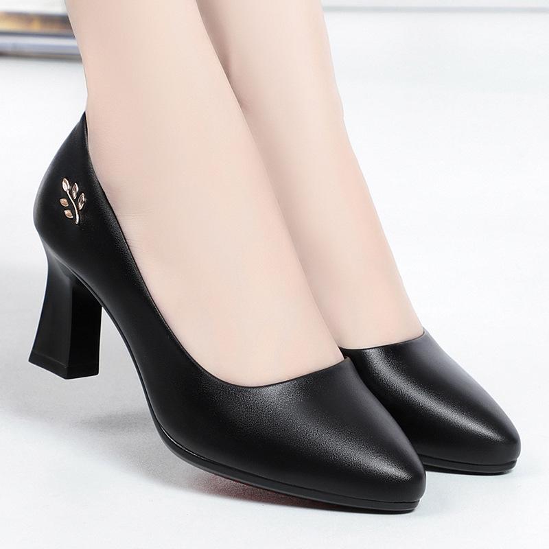 Soft Leather Soft Sole Middle-aged Women's High-heeled Leather Shoes