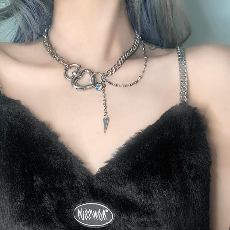 Ins Hardware Girl Accessories Necklace Hip-hop Metal Female Cold Wind Love Clavicle Chain Cool Sweater Chain