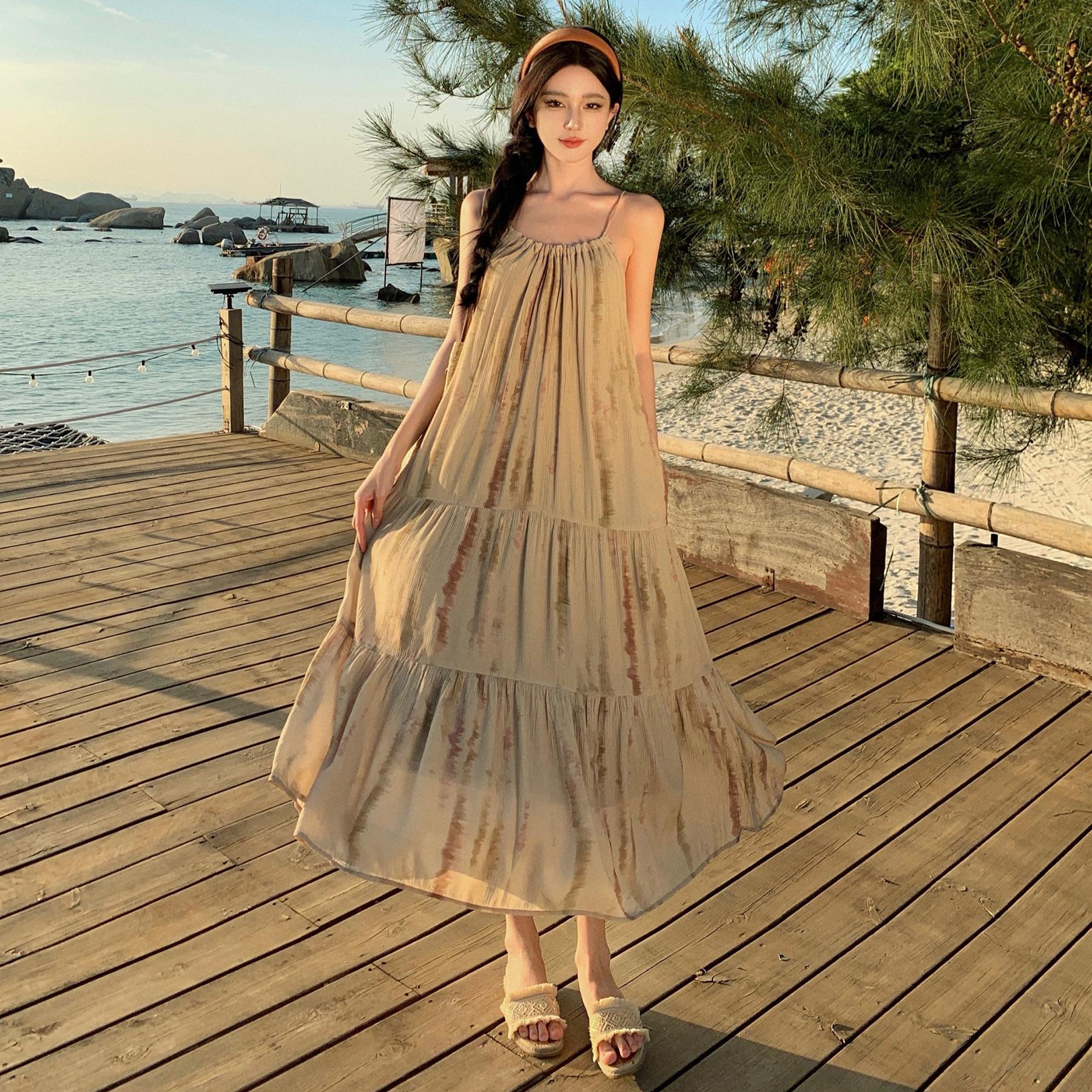 Nanfa Holiday Pleated Suspender Dress