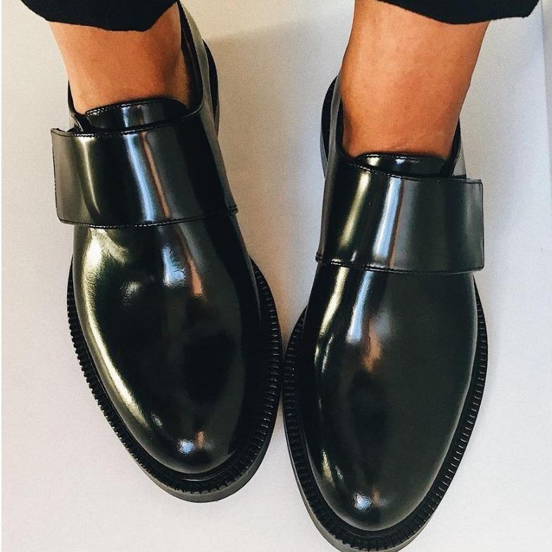 Round Head Velcro Plus Size Casual Pumps Women