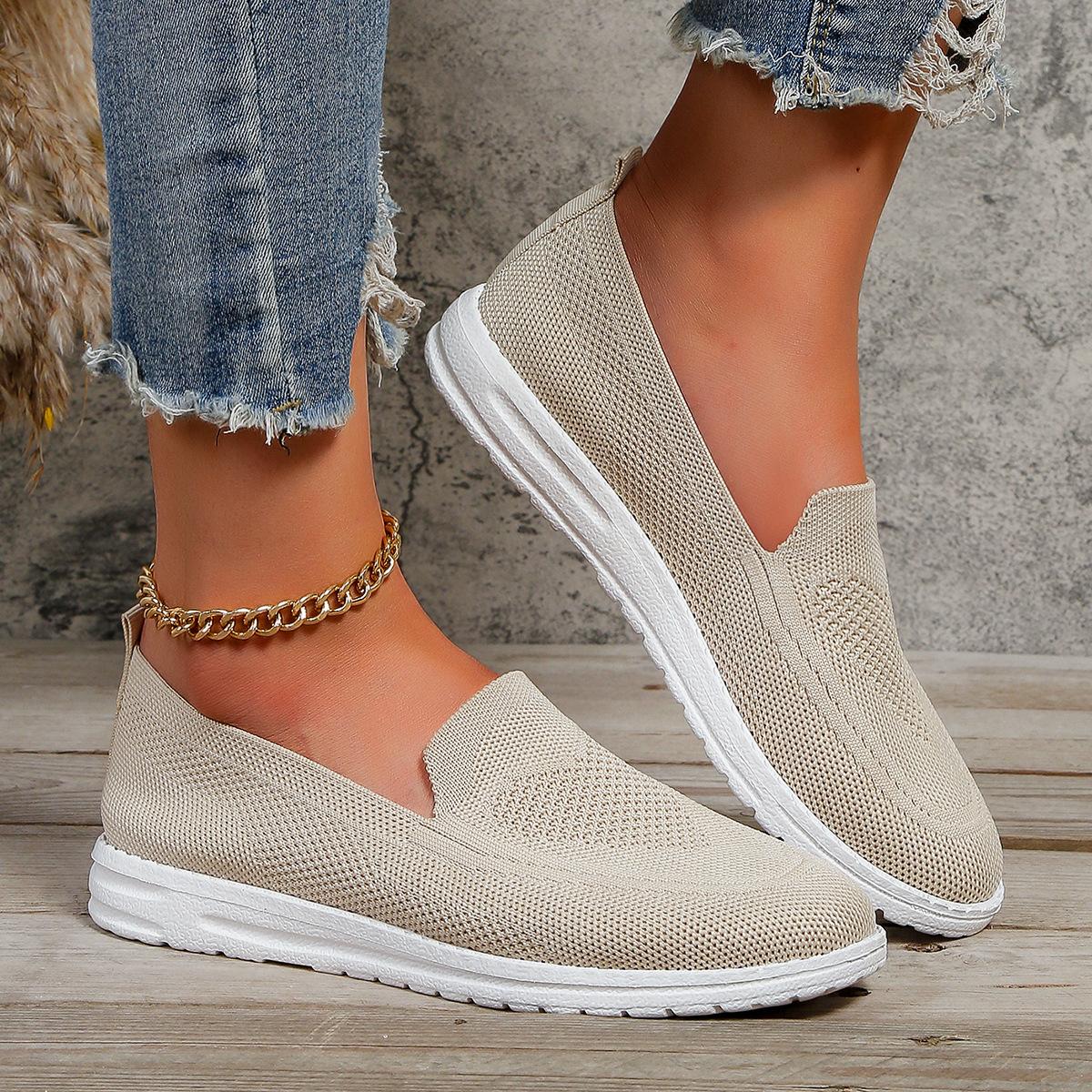 Plus Size Flat Heel Solid Color Flyknit Casual Women's Pumps