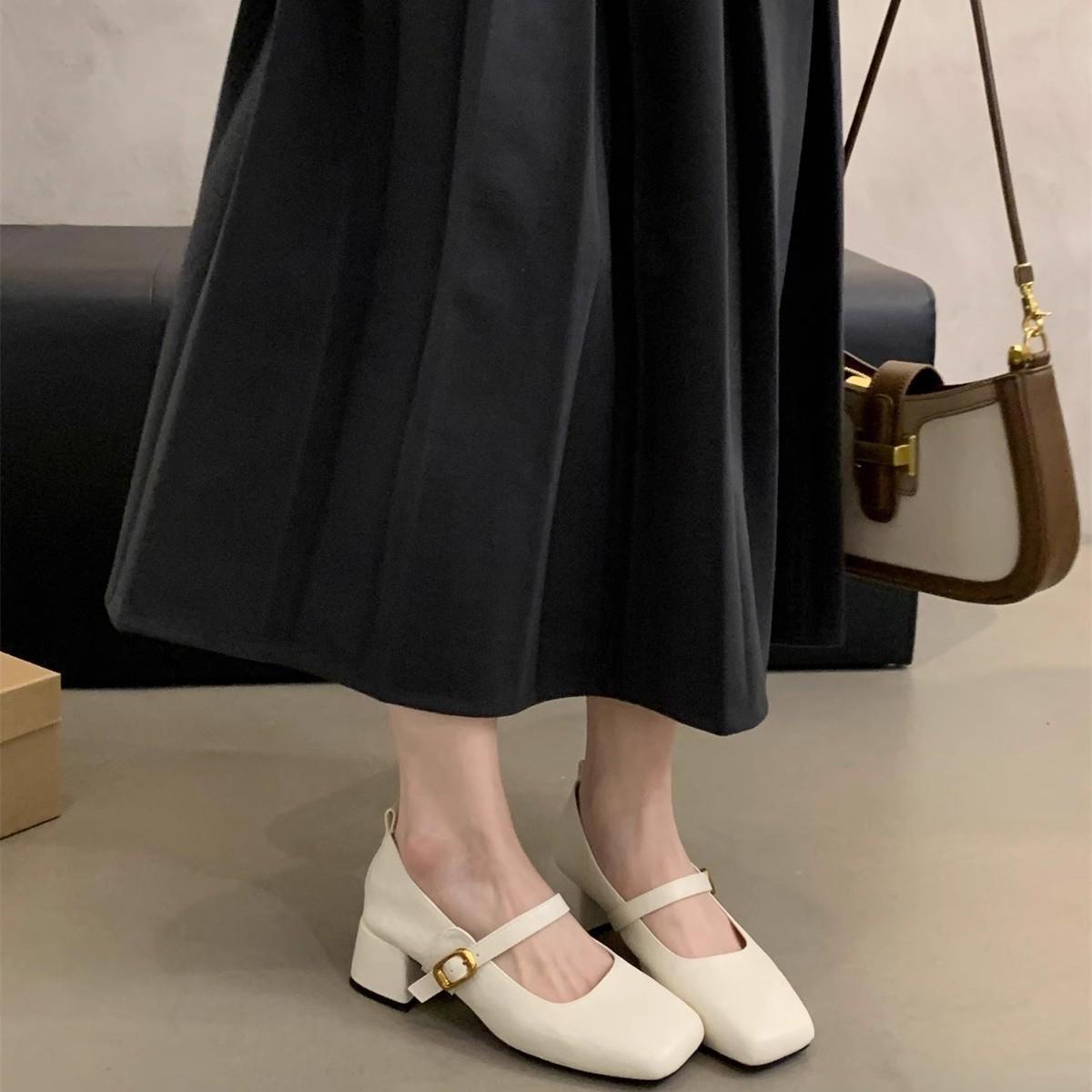 Retro Square-toe Low-cut Chunky-heel Women's Pumps