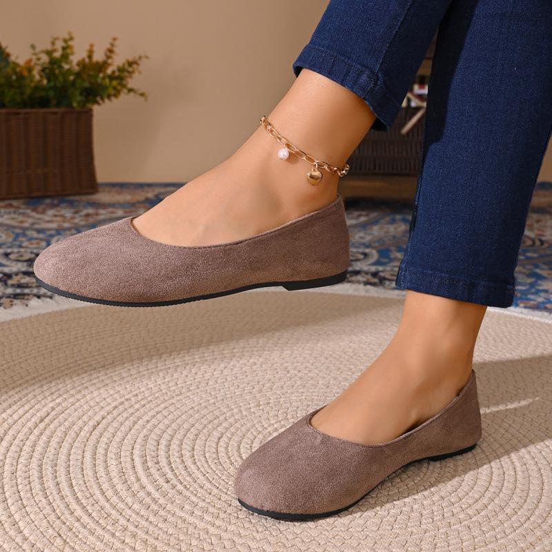 Plus-size Round-toe Suede Low-cut Pumps