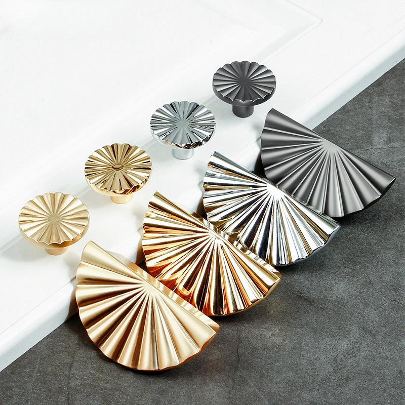 Light Luxury Flower-shaped Drawer Handle Bright Gold Single Hole Hardware Accessories