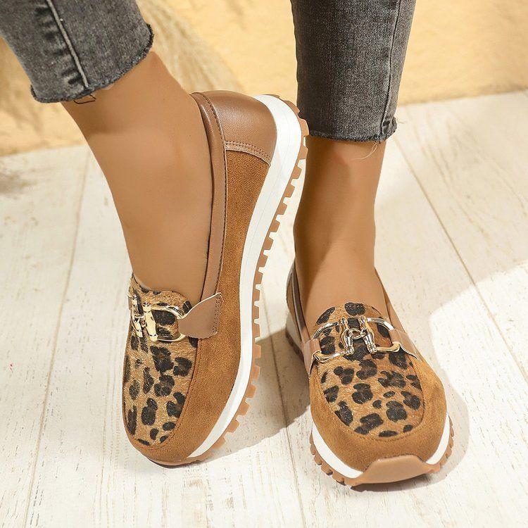 Round Toe Flat Bottom Metal Buckle Low-cut Leisure Pumps