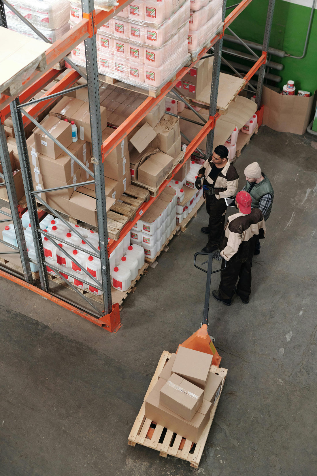 CIF vs. FOB: The Incoterm That Defines Your Risk and Cost