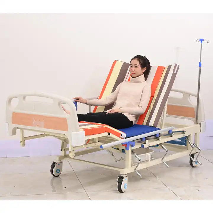 Hospital Furniture Equipment Manual Adjustable 3 Crank Elderly Home Nursing Bed with Toilet