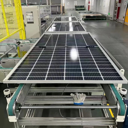 N-Type 700W Outdoor Residential Solar Panel with Durable Cells for Residential Use