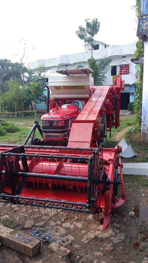 Paddy Mini combine harvester