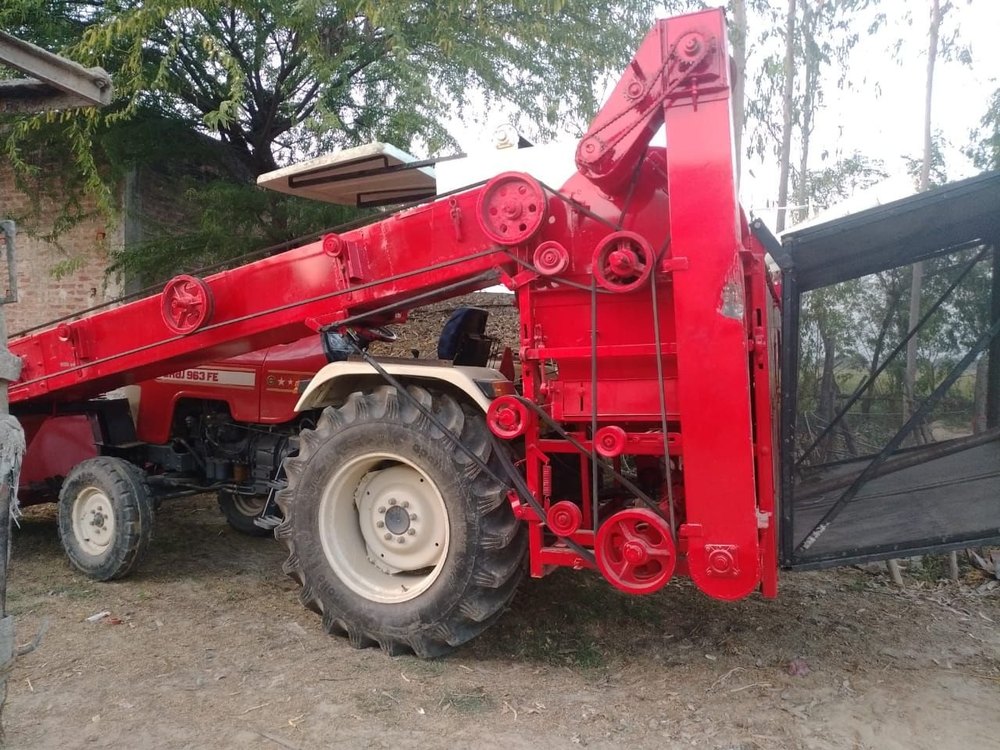 Paddy Mini combine harvester